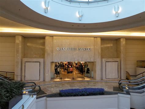 saks fifth avenue somerset